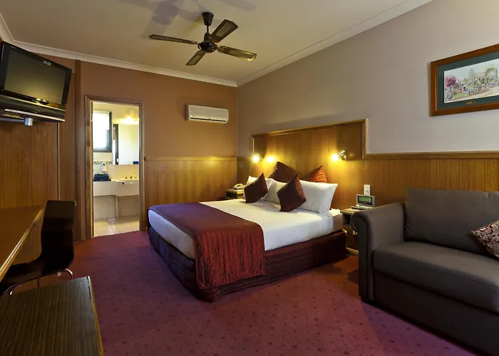 Hotels with a view Early Australian Motor Inn